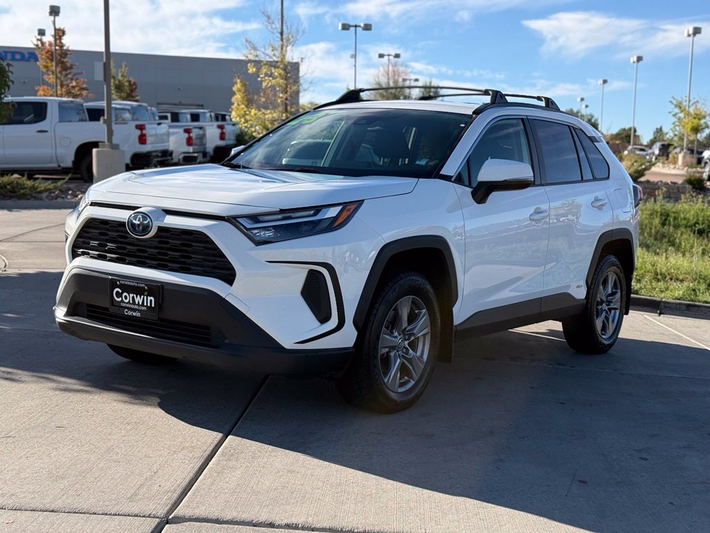 Used 2023 Toyota RAV4 XLE AWD/4WD image 3