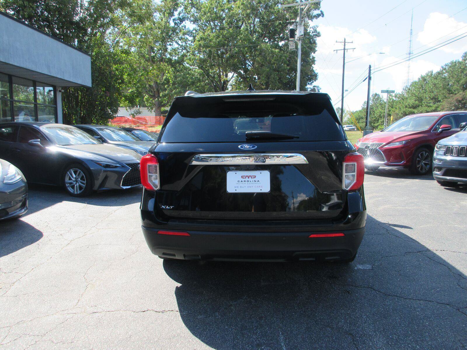Used 2021 Ford Explorer XLT RWD image 6