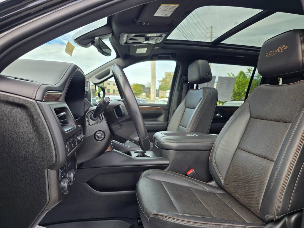 Used 2021 Chevrolet Suburban High Country image 4