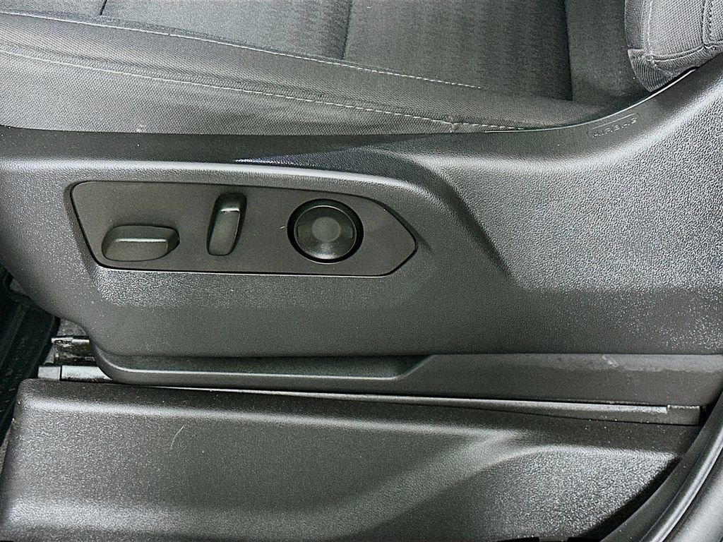 Used 2022 Chevrolet Silverado 1500 Custom image 22