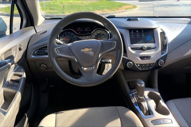 Used 2017 Chevrolet Cruze LS image 5