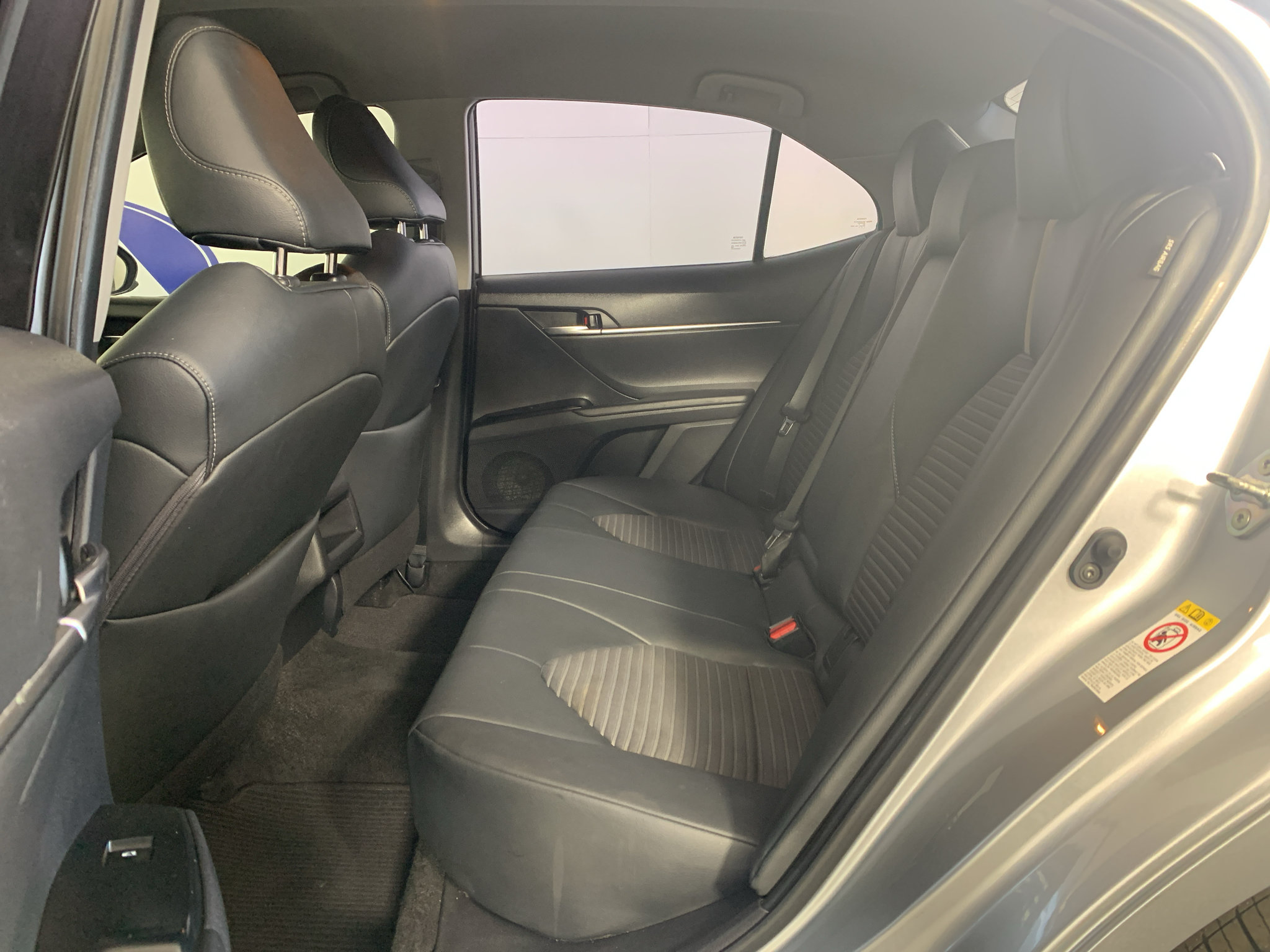 Used 2018 Toyota Camry SE FWD image 29