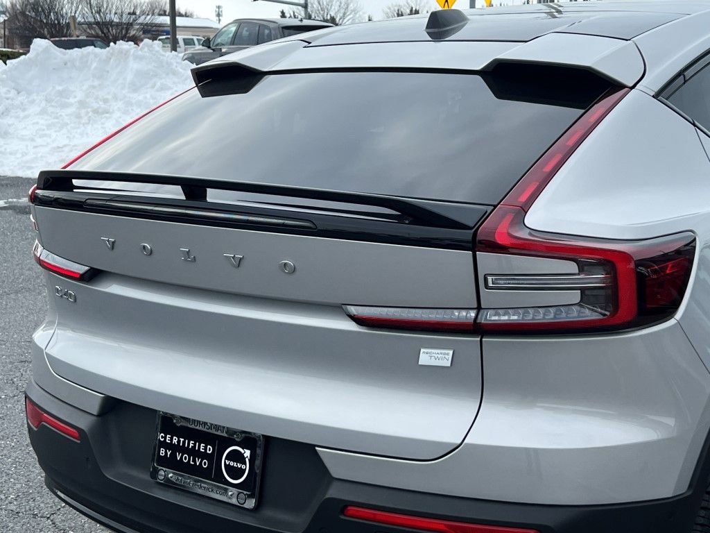Certified 2023 Volvo C40 P8 Recharge Ultimate image 8