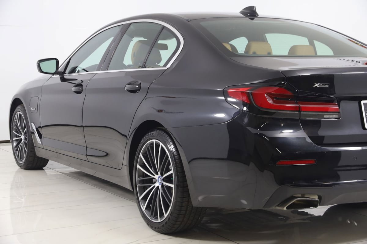 Used 2023 BMW 530e xDrive w/ Premium Package AWD/4WD image 26