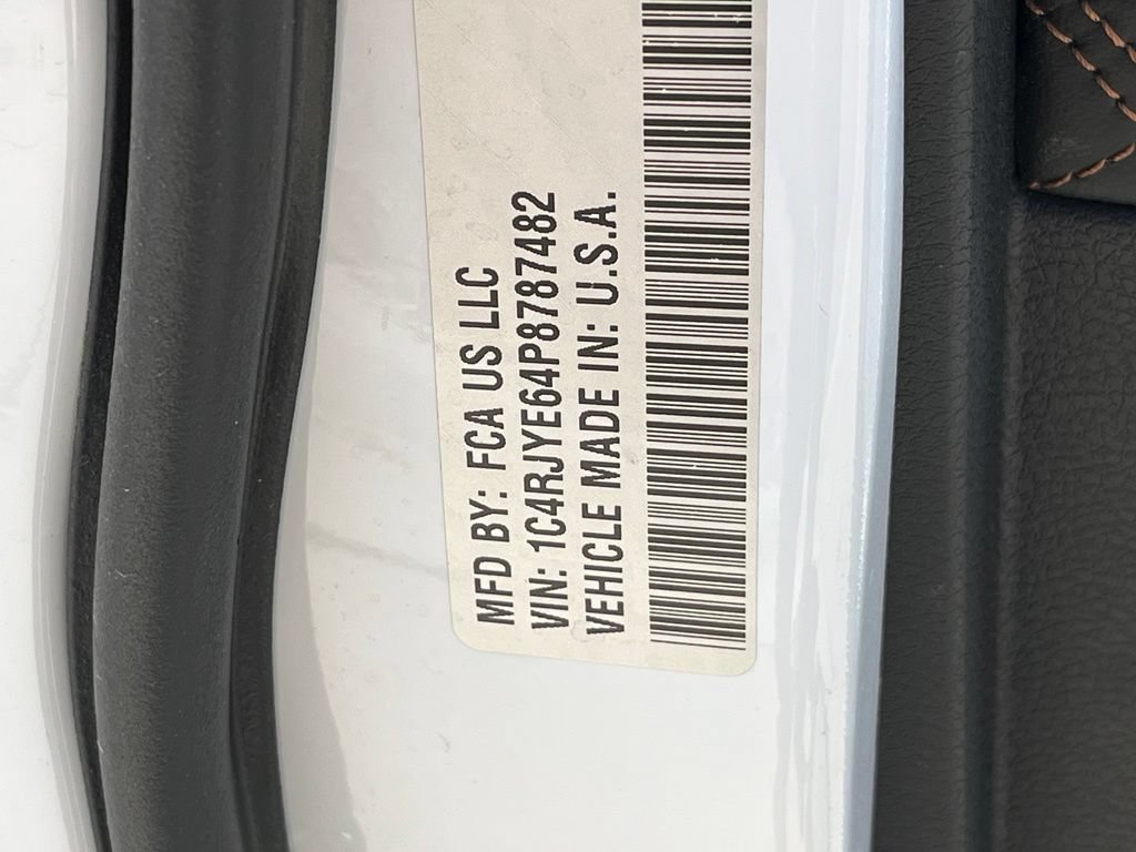 Used 2023 Jeep Grand Cherokee Summit w/ Rear Seat Video Group I AWD/4WD image 28