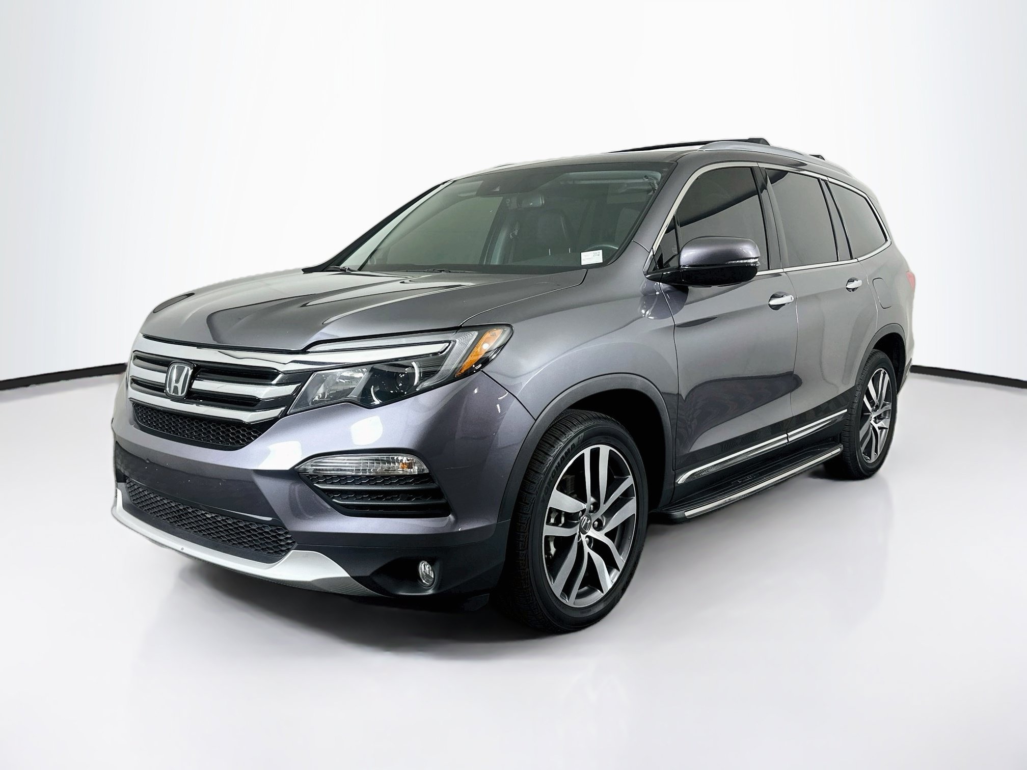 Used 2017 Honda Pilot Touring image 3