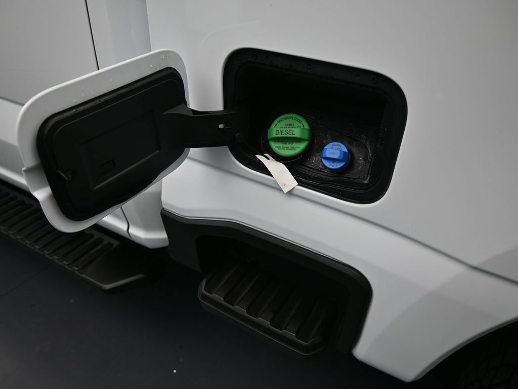 Used 2025 Ford F250 XLT image 40