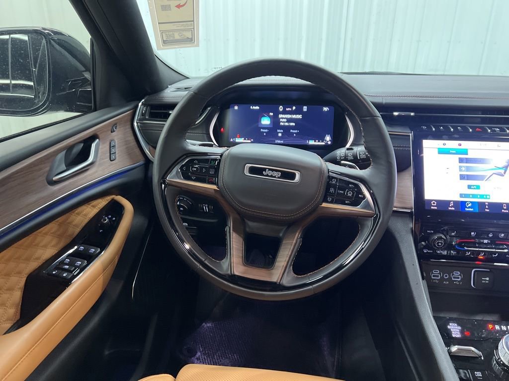 Used 2024 Jeep Grand Cherokee Summit w/ Luxury Tech Group V image 13