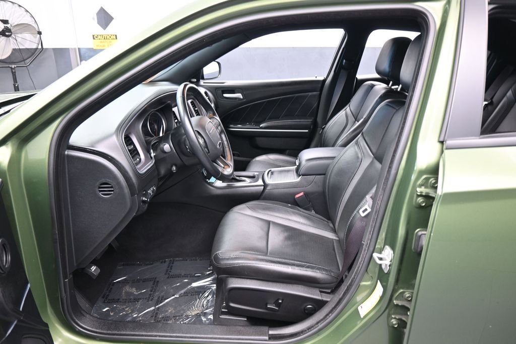 Used 2023 Dodge Charger SXT w/ Plus Group RWD image 11