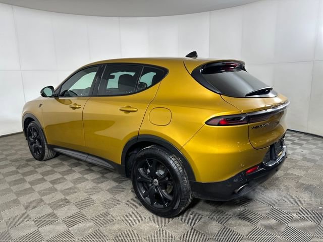 Used 2024 Dodge Hornet R/T w/ R/T Blacktop Package image 5