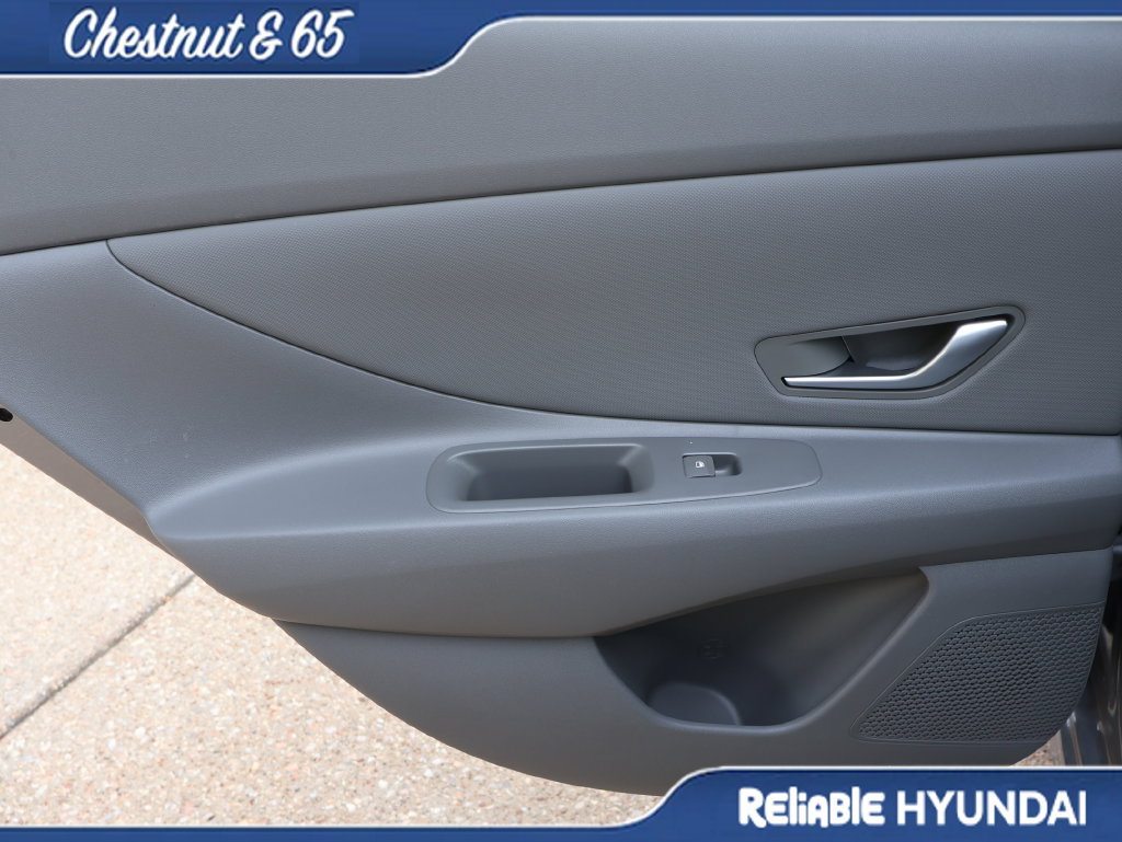 Certified 2025 Hyundai Elantra Sport FWD image 16