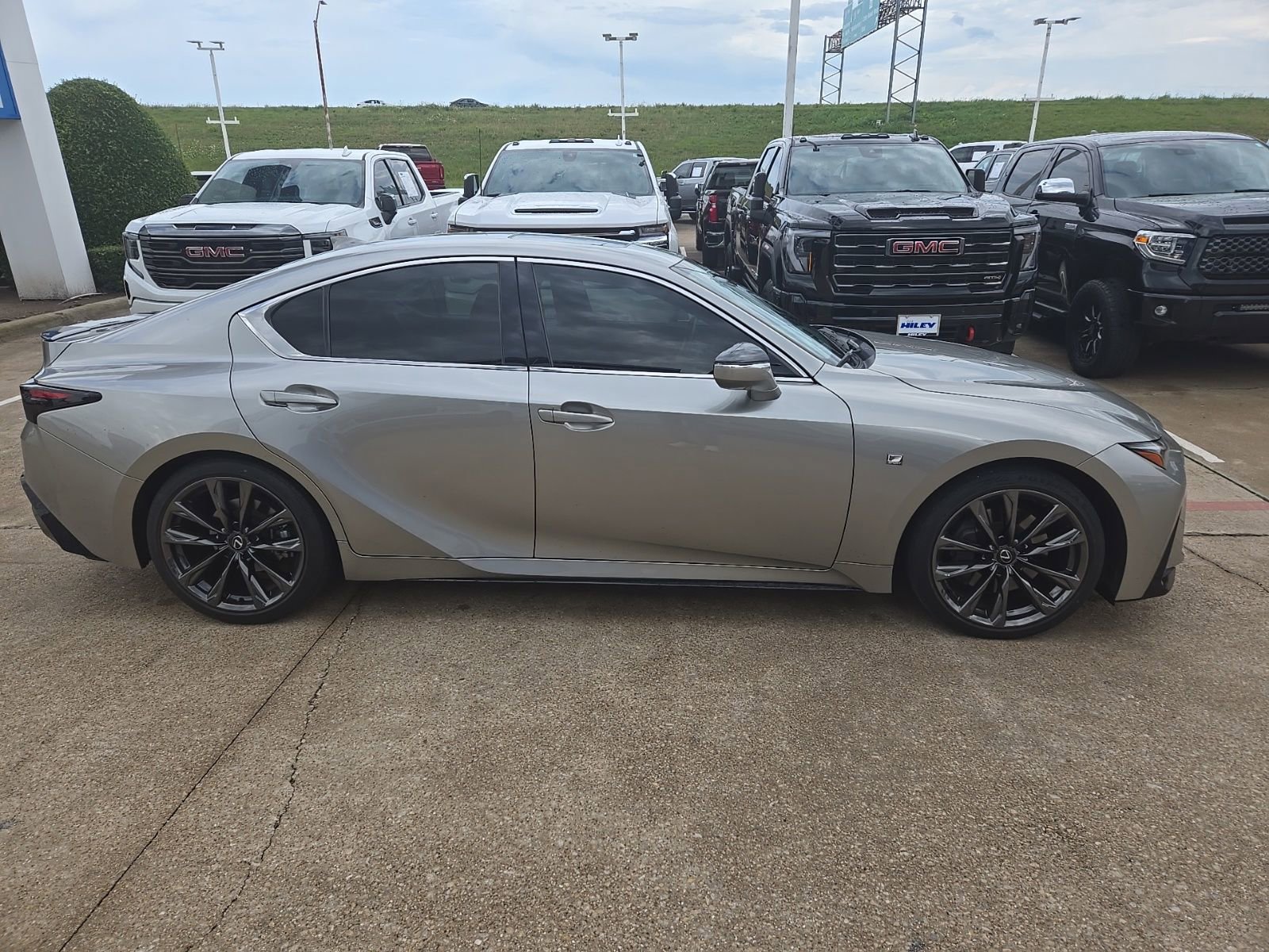 Used 2023 Lexus IS 350 F Sport RWD image 9