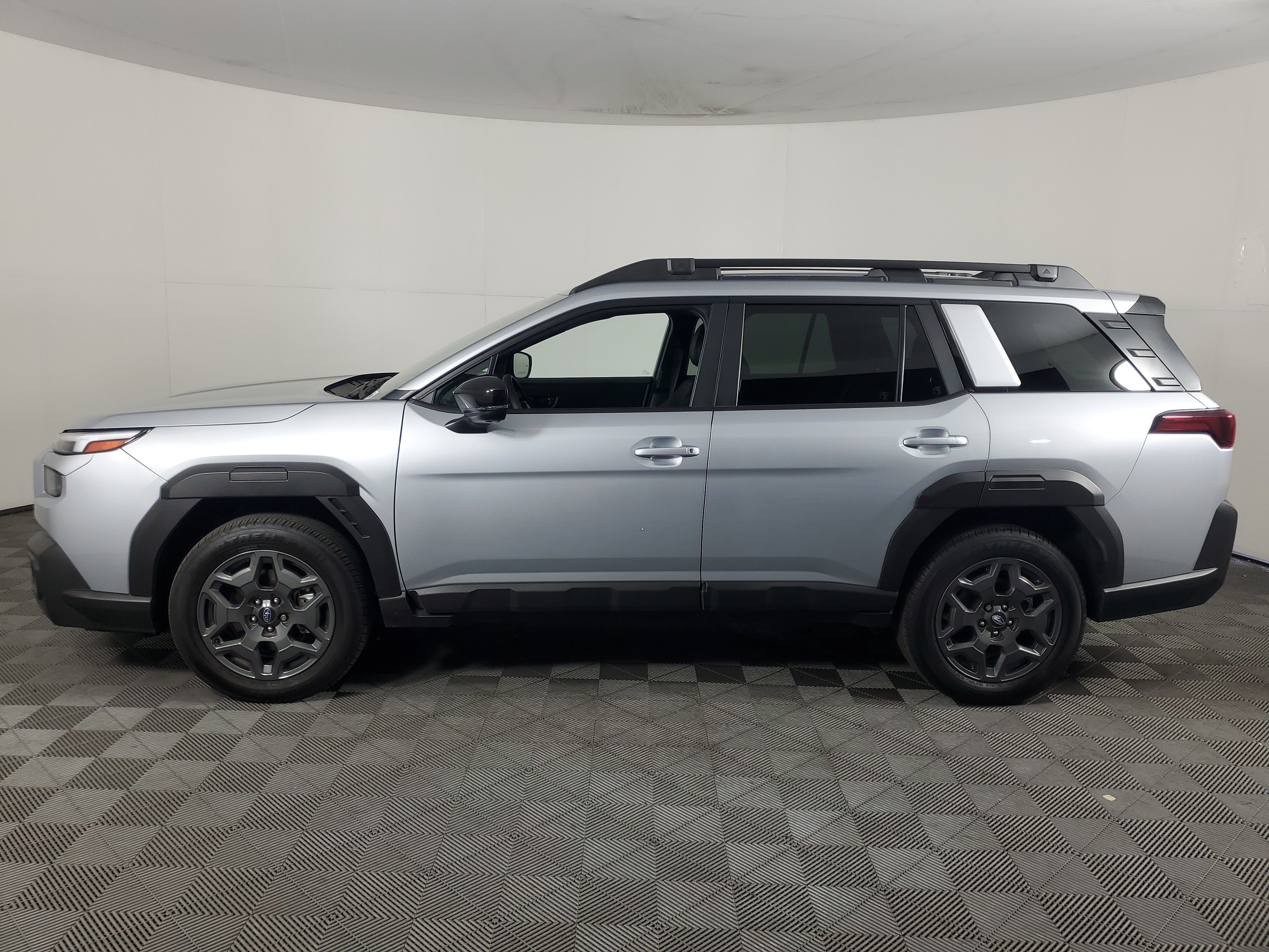 Used 2026 Subaru Outback Premium AWD/4WD image 7