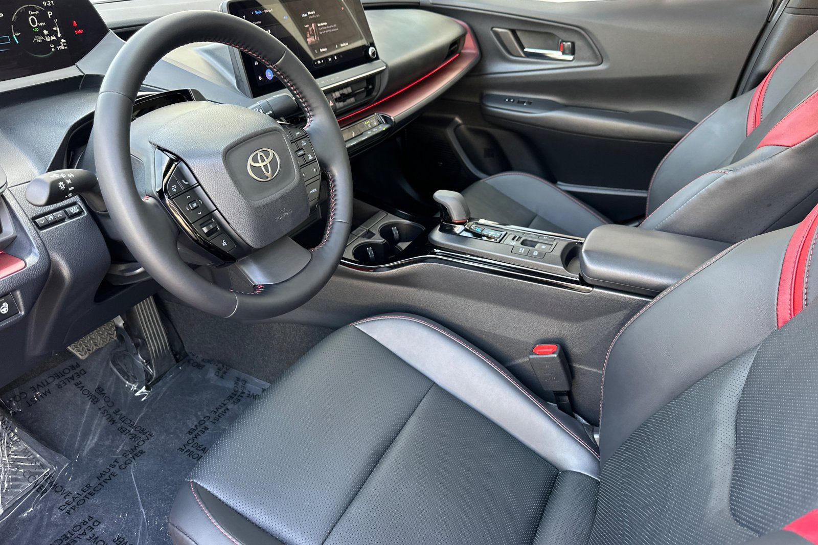 Used 2026 Toyota Prius Plug-In Hybrid FWD image 10