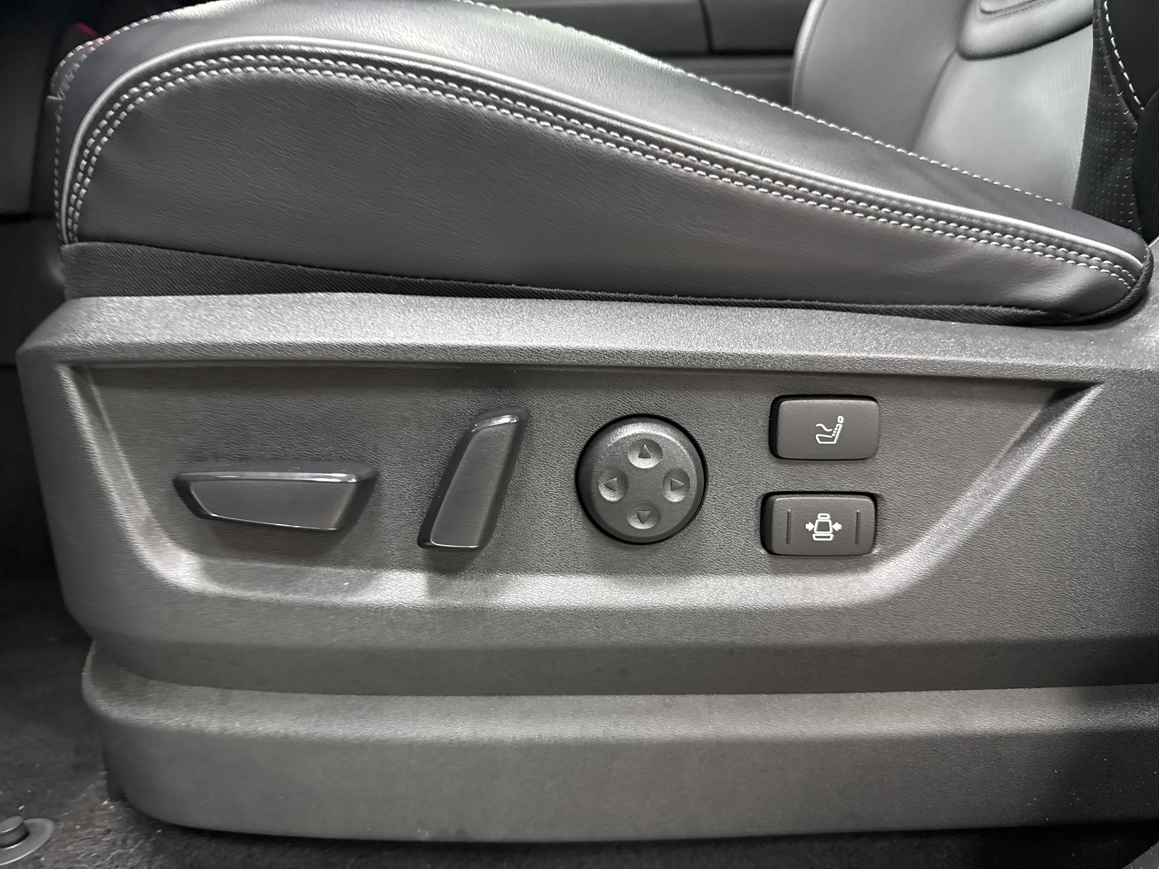 Certified 2025 INFINITI QX80 Sensory AWD/4WD image 26