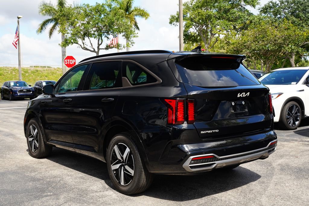 Used 2023 Kia Sorento S FWD image 8