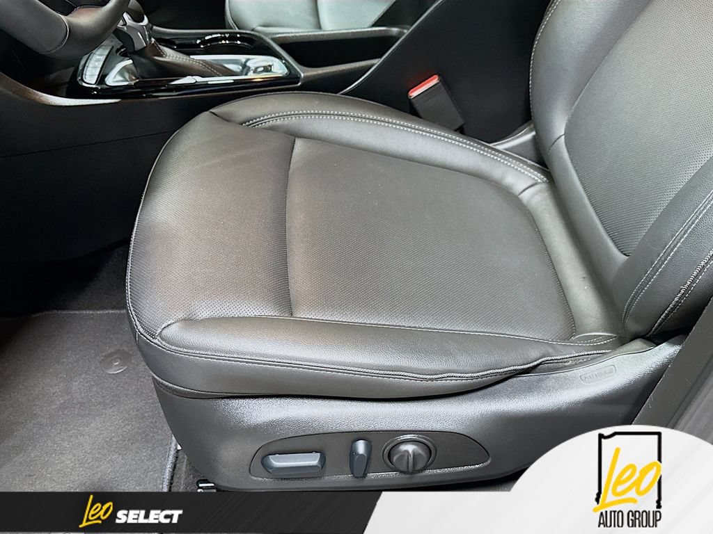 Used 2024 Buick Encore GX Sport Touring w/ Comfort Package AWD/4WD image 21