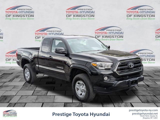 Used 2017 Toyota Tacoma SR5 AWD/4WD image 1