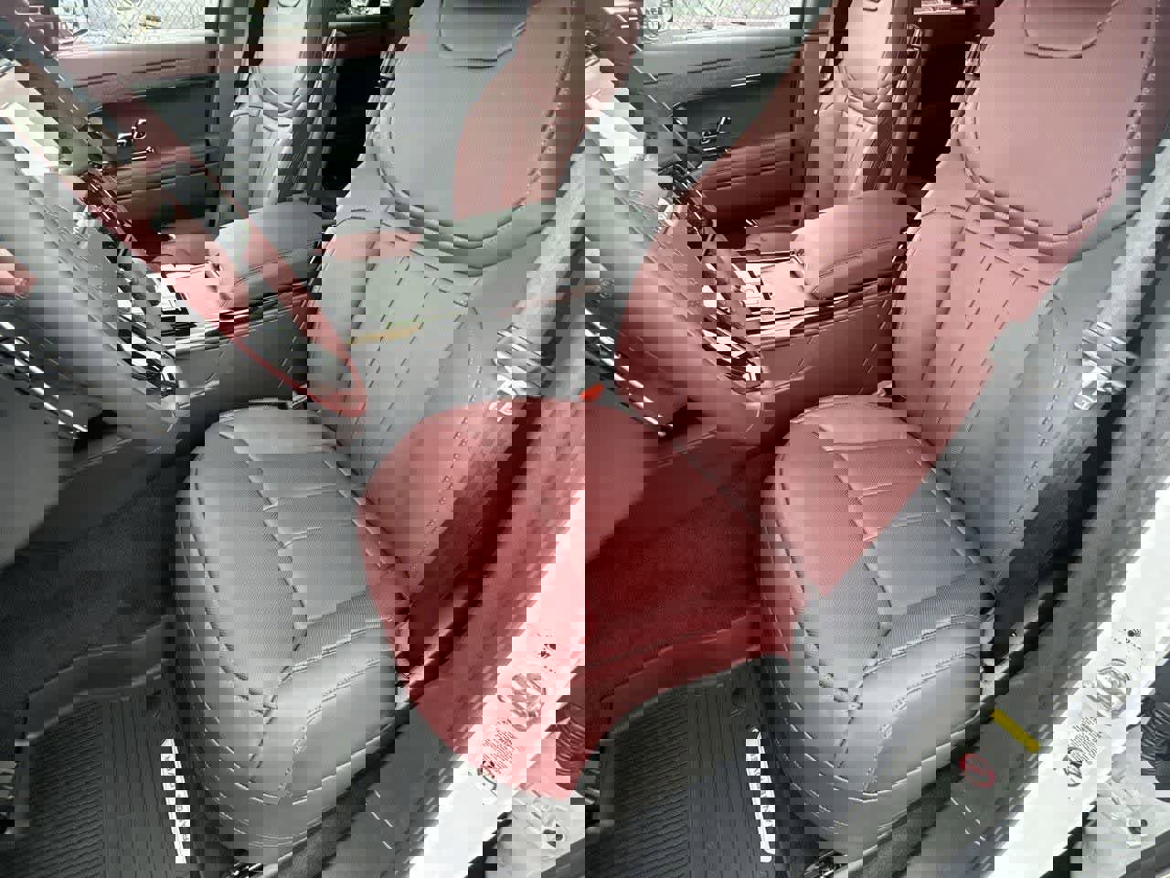 New 2026 Land Rover Range Rover Sport Dynamic SE AWD/4WD image 16