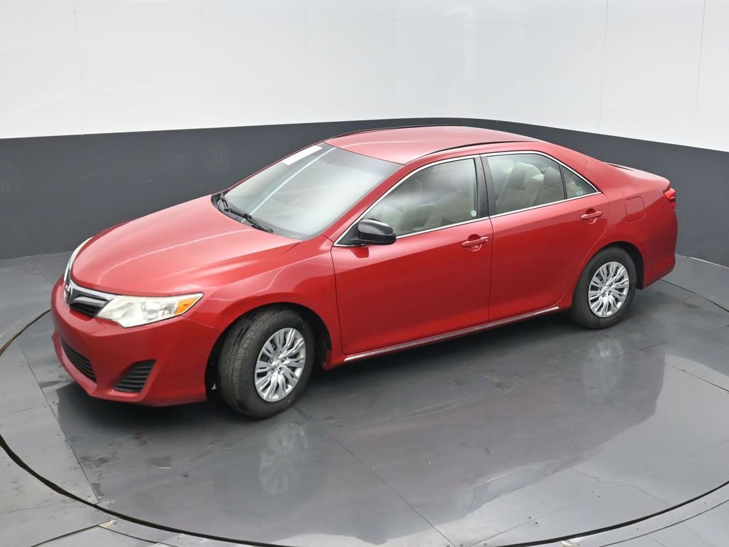 Used 2014 Toyota Camry LE FWD image 35