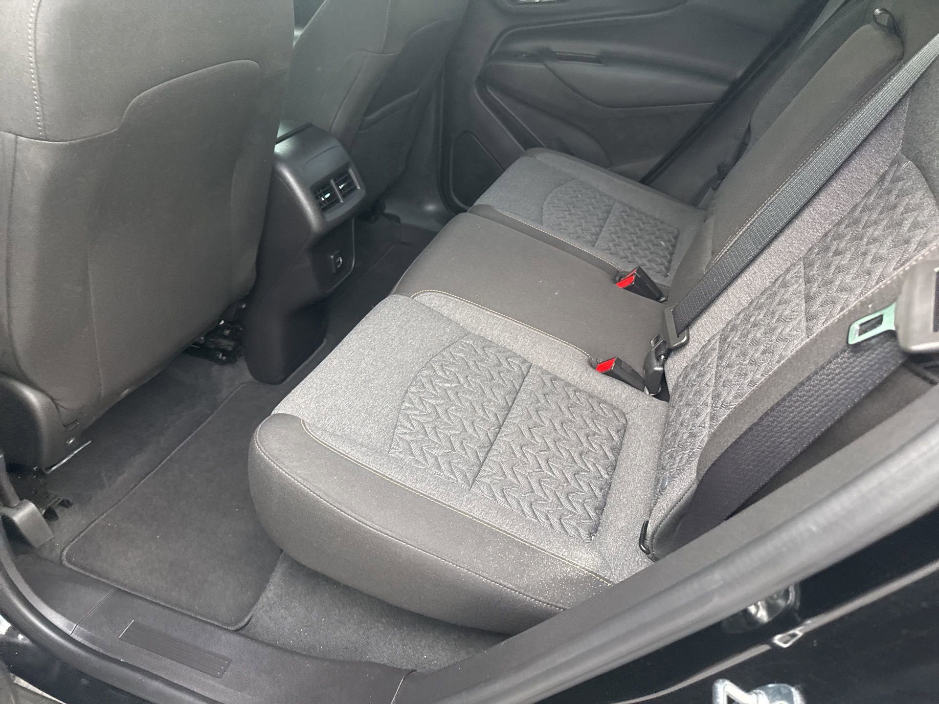 Used 2024 Chevrolet Equinox LT image 11