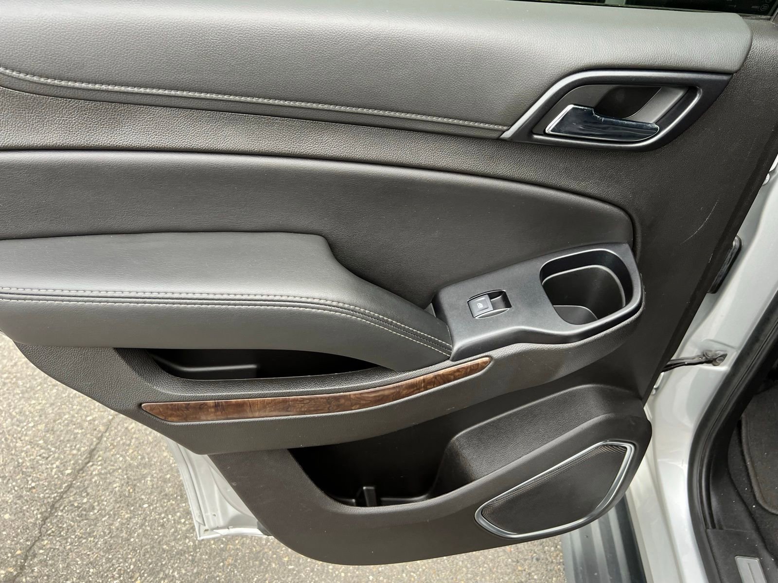Used 2020 Chevrolet Tahoe LT image 23