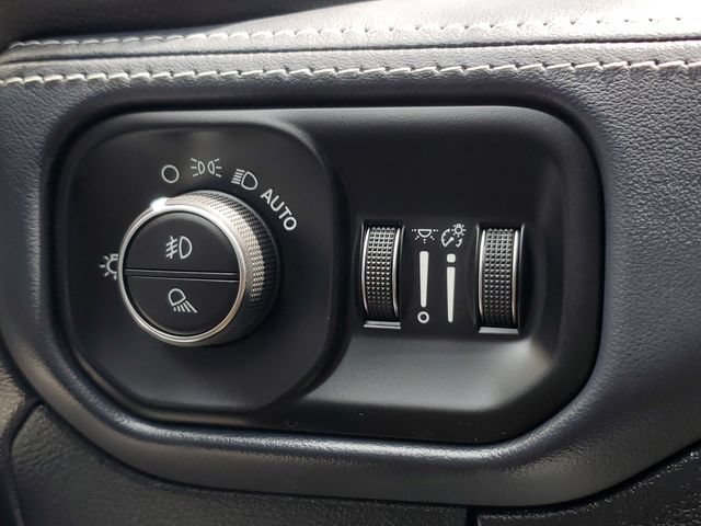 Certified 2022 RAM 1500 Limited RWD image 35