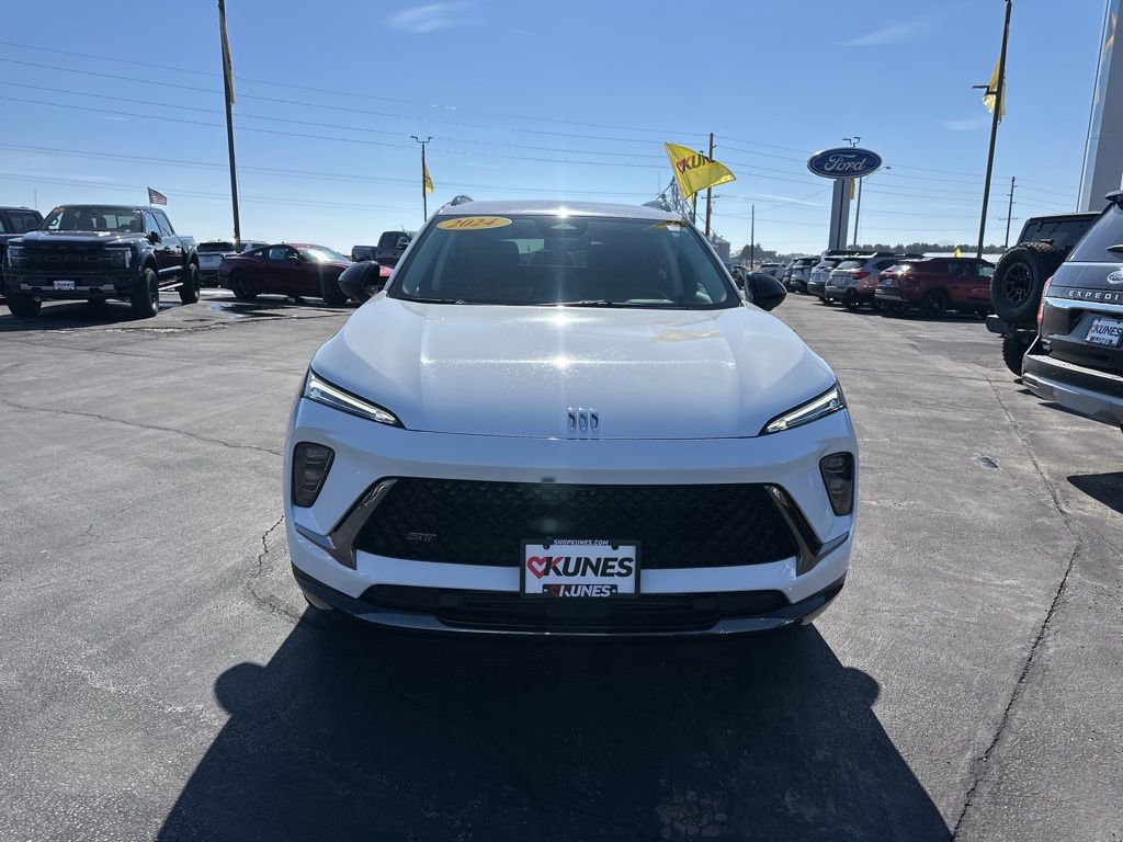 Used 2024 Buick Envision Sport Touring image 15