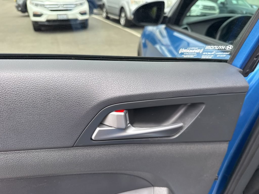 Used 2016 Hyundai Tucson Limited w/ Option Group 03 FWD image 18
