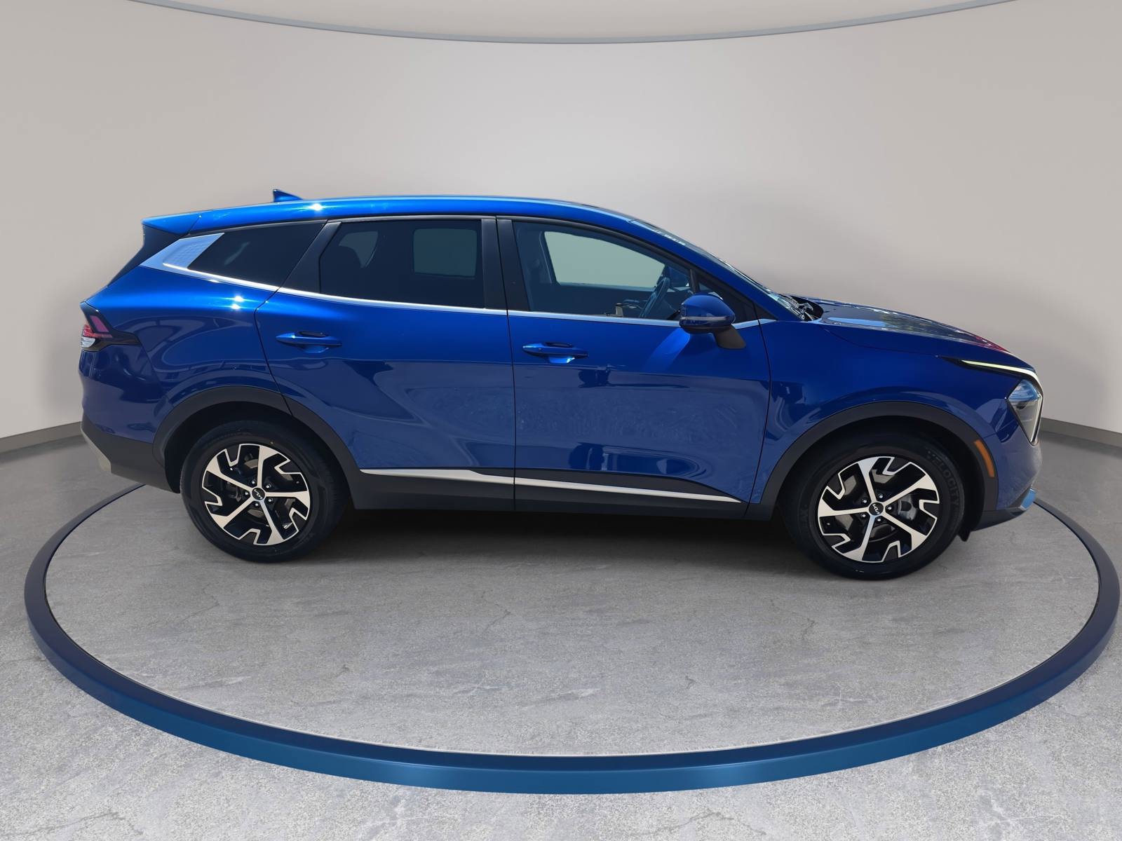 Used 2023 Kia Sportage EX FWD image 4