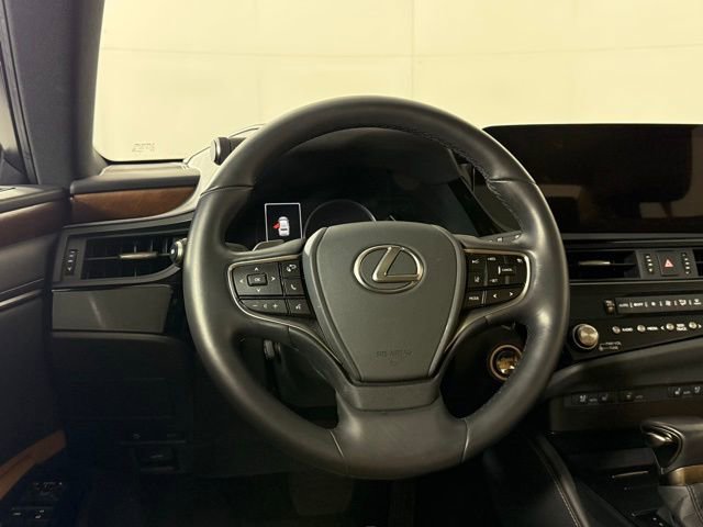 Used 2025 Lexus ES 300h w/ Premium Package image 27