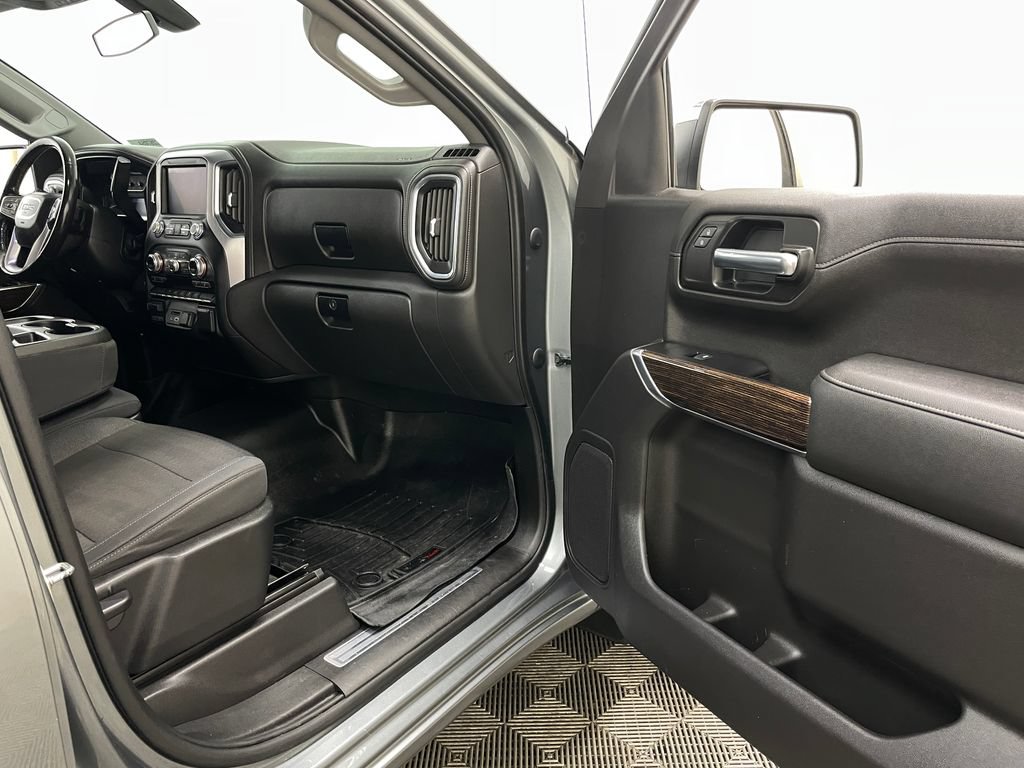 Used 2019 GMC Sierra 1500 SLE w/ SLE Value Package AWD/4WD image 32