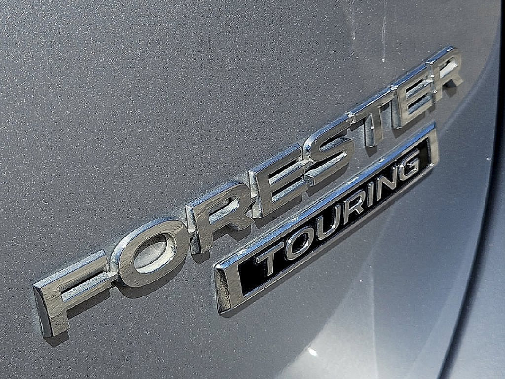 Used 2023 Subaru Forester Touring AWD/4WD image 14