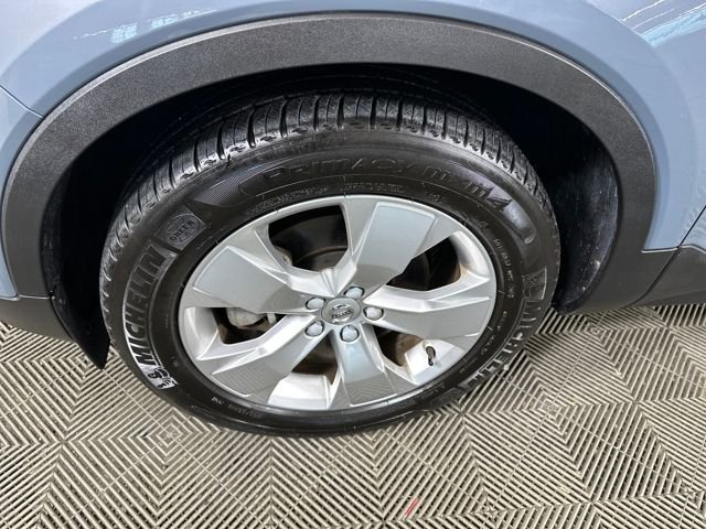 Used 2020 Volvo XC40 T5 Momentum image 10