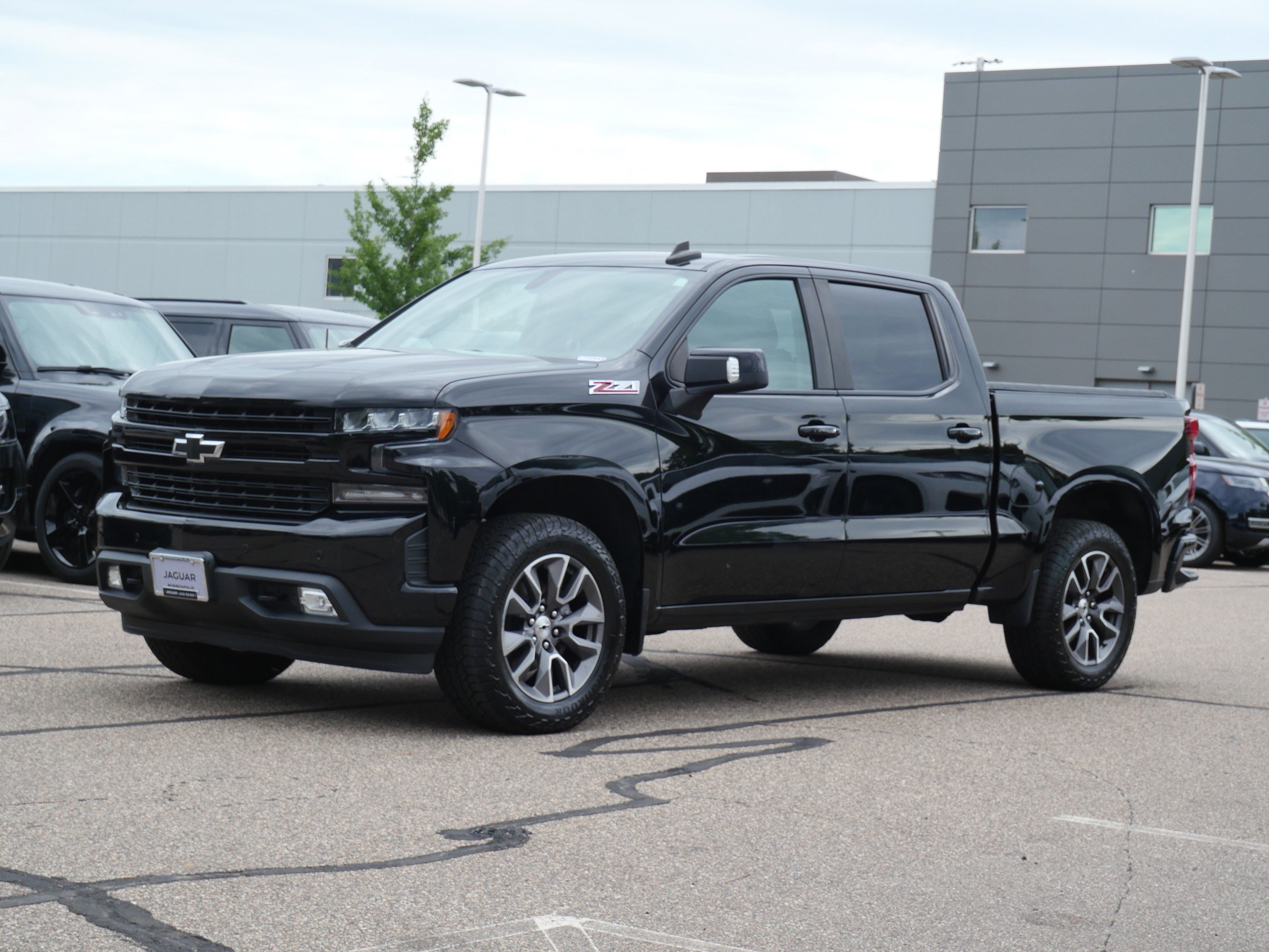 Used 2019 Chevrolet Silverado 1500 RST AWD/4WD image 1