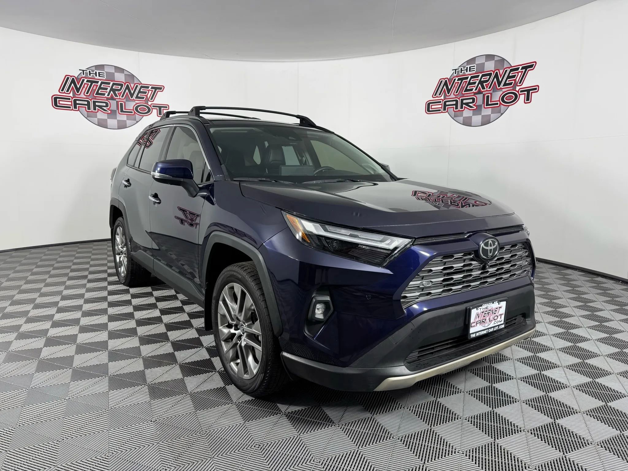 Used 2023 Toyota RAV4 Limited FWD image 9
