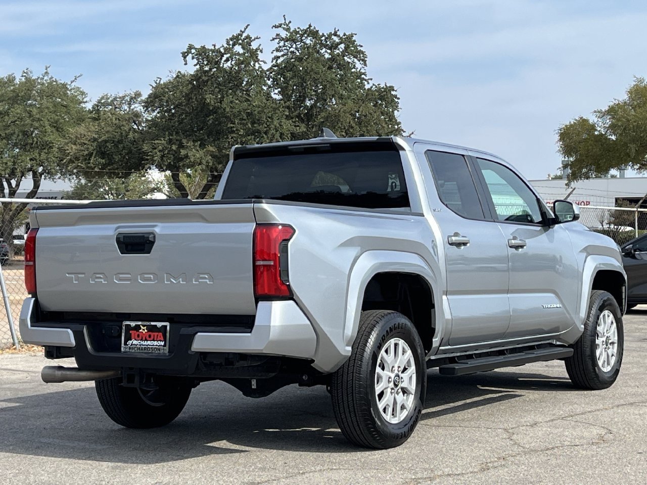 Used 2025 Toyota Tacoma SR5 RWD image 4