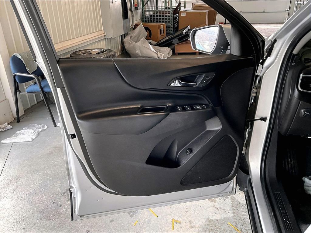 Used 2020 Chevrolet Equinox LT image 9