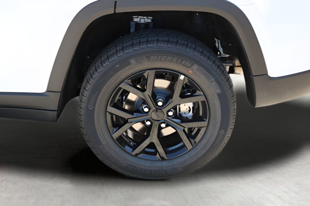New 2026 Jeep Grand Cherokee Altitude RWD image 9