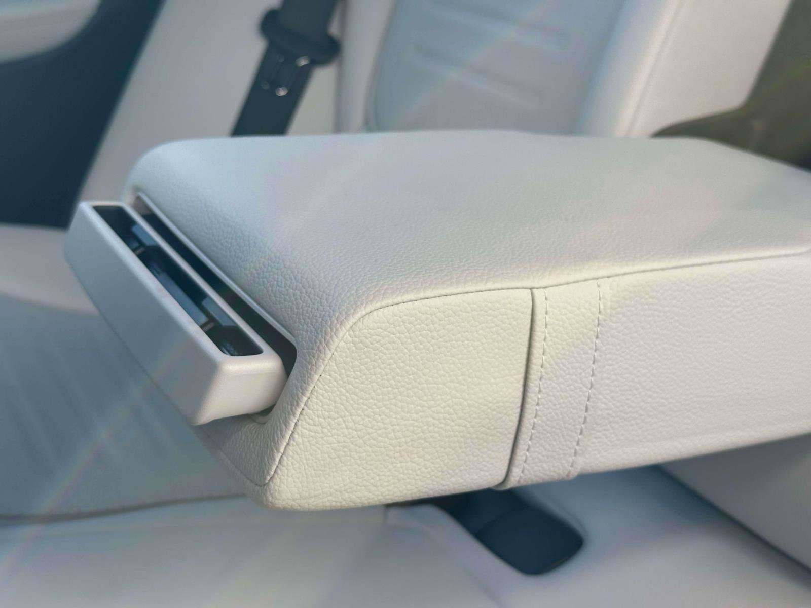 Certified 2023 Mercedes-Benz C 300 4MATIC Sedan image 10