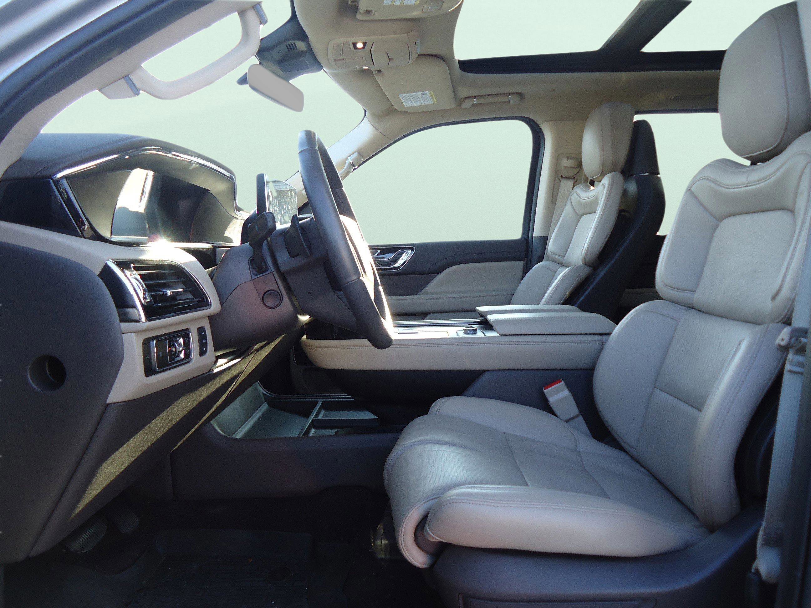 Used 2024 Lincoln Navigator L Reserve image 26