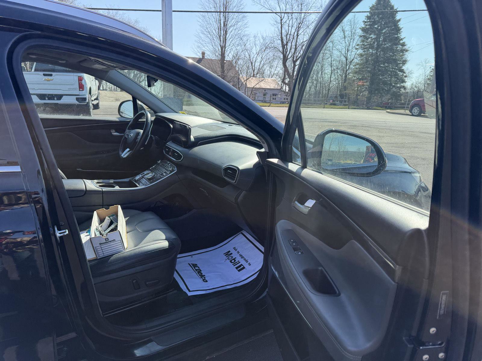 Used 2023 Hyundai Santa Fe SEL w/ Premium Package FWD image 18