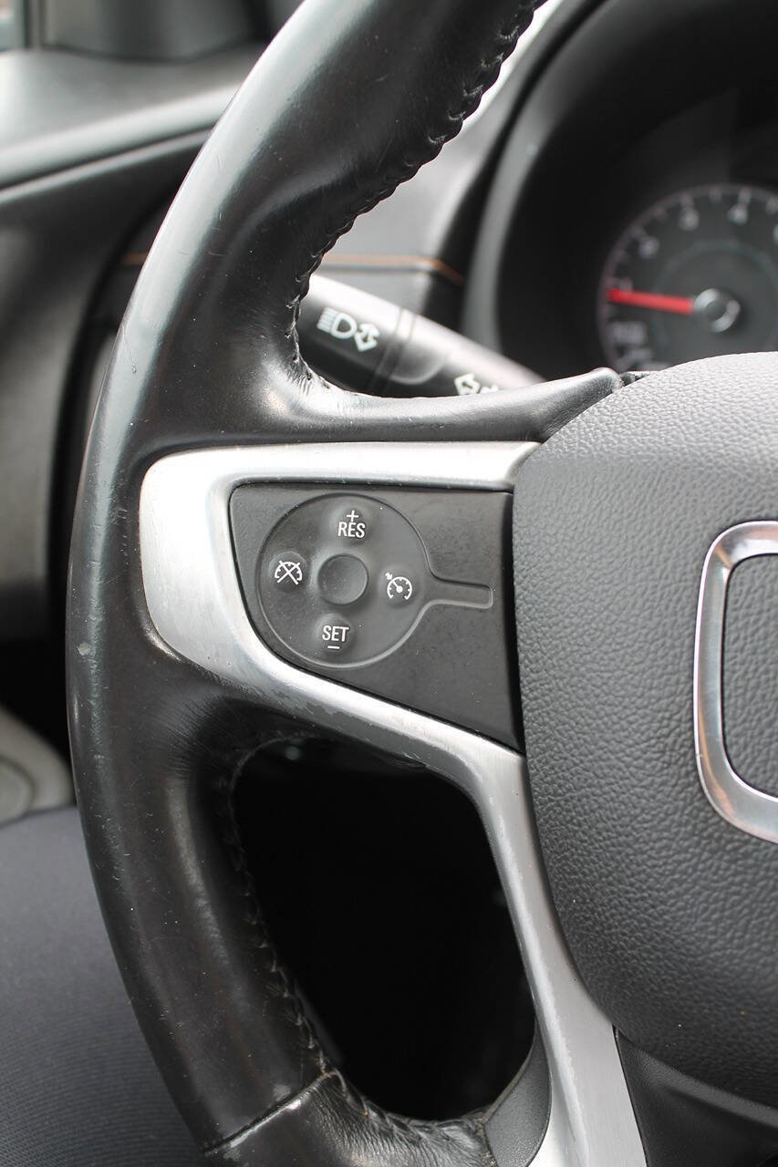 Used 2018 GMC Terrain SLE image 26