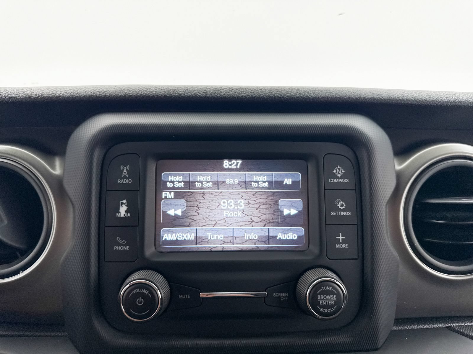 Used 2018 Jeep Wrangler Unlimited Sport AWD/4WD image 7