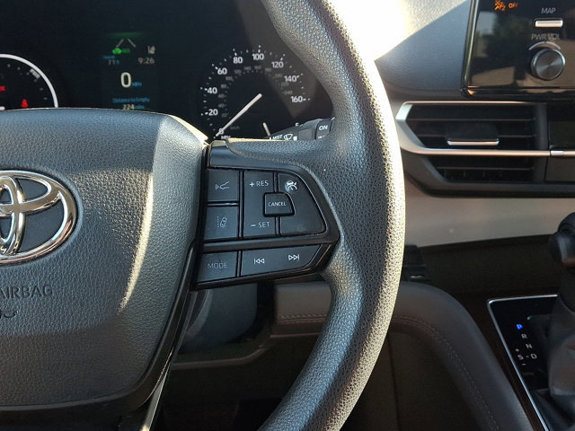Used 2022 Toyota Sienna LE image 21