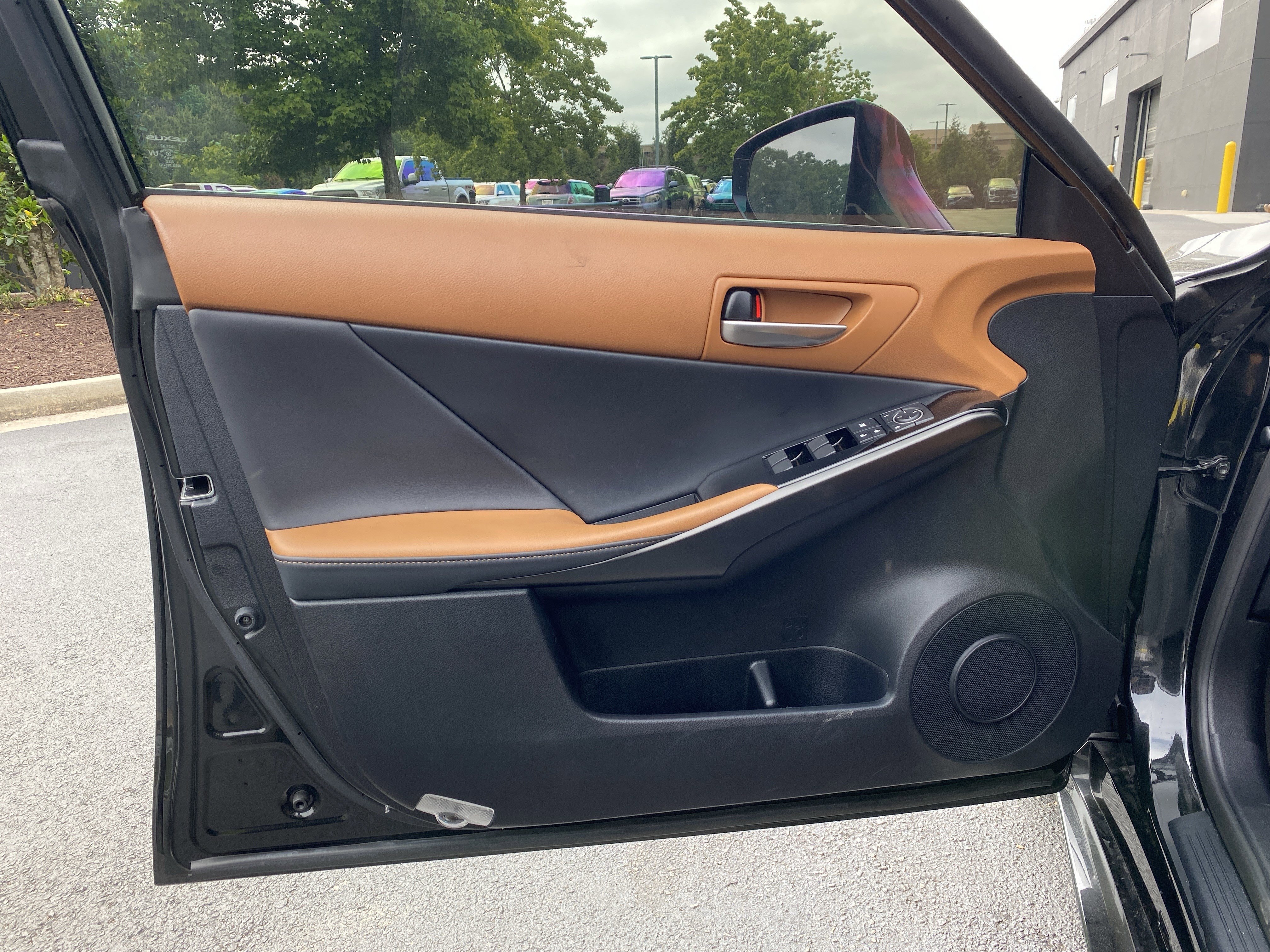 Used 2025 Lexus IS 350 F Sport RWD image 16