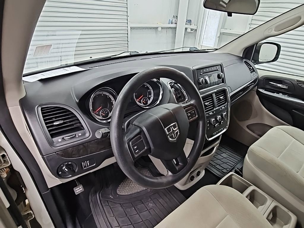 Used 2013 Dodge Grand Caravan SE image 11