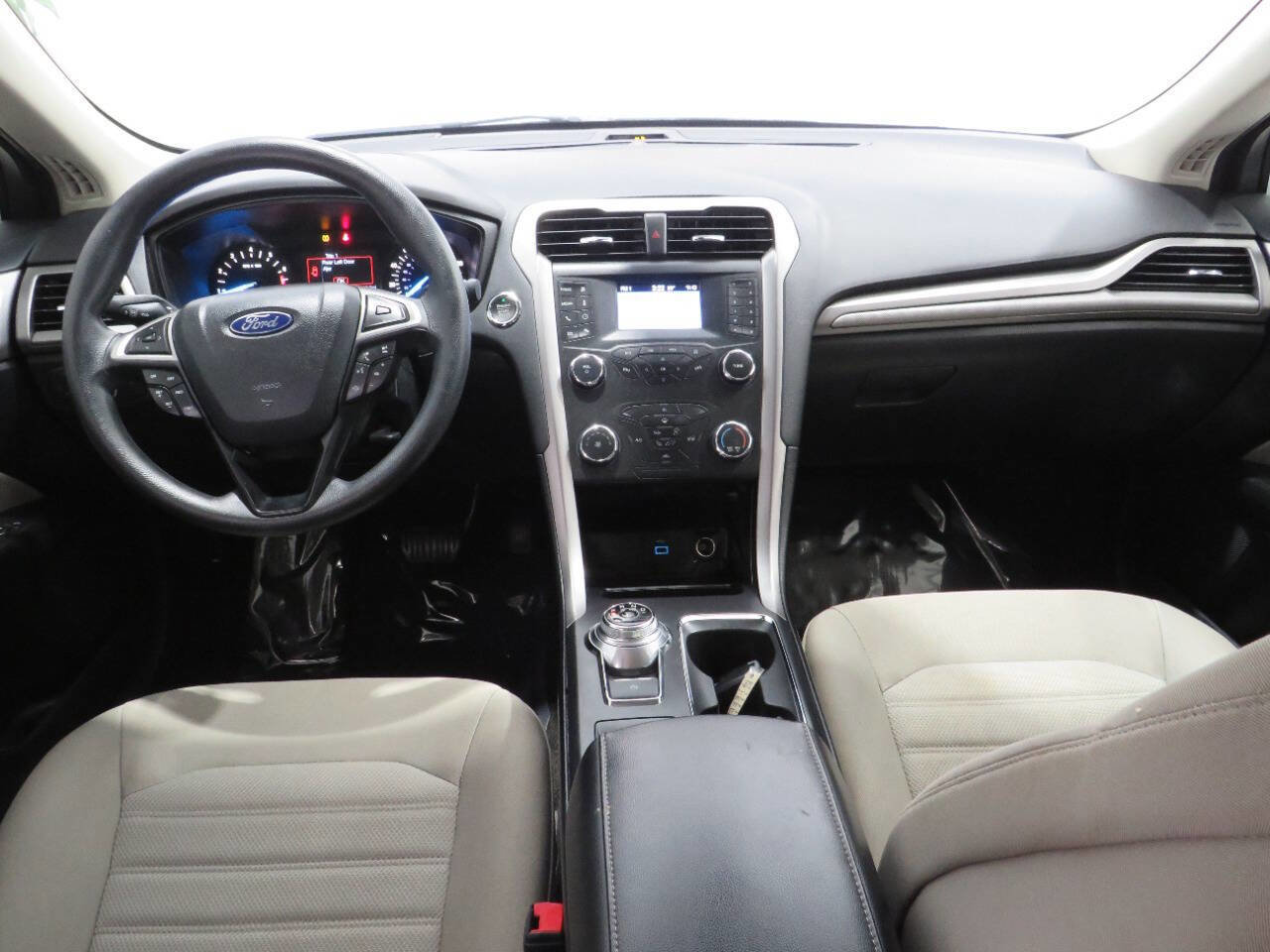 Used 2020 Ford Fusion S image 15