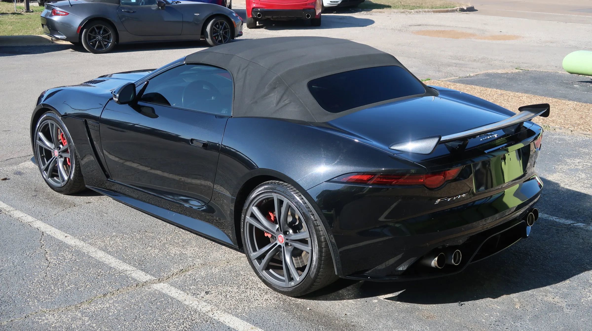 Used 2020 Jaguar F-TYPE SVR image 12