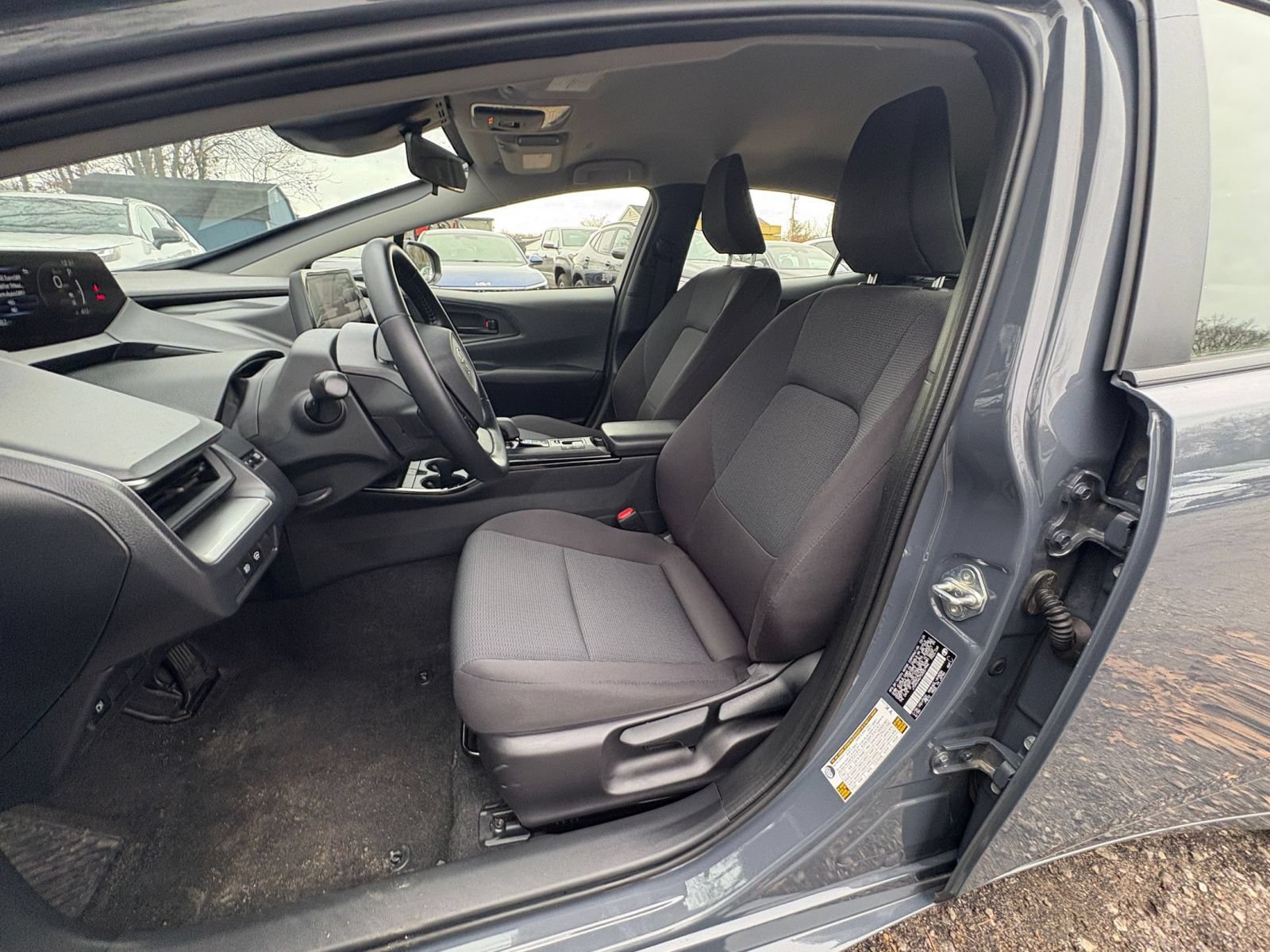 Used 2025 Toyota Prius LE FWD image 24